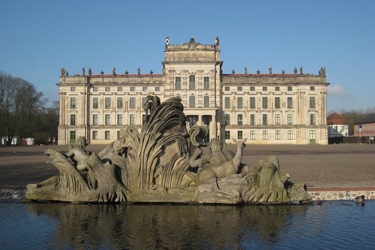 Kath. Montessori-Kinderhaus St. Helena in ludwigslust, PLZ 19288 - 1